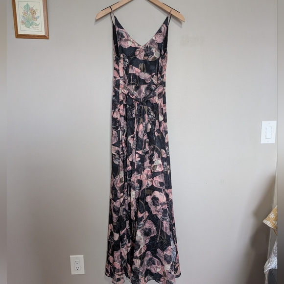 RW&CO Velvety Pink Floral Maxi Bow Detail Wedding Guest Grad Prom Size 4 - Picture 3 of 8